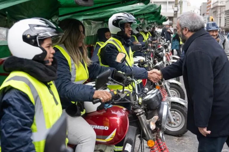 Intendencia de Montevideo incorpora 37 motocarros para limpieza en tres municipios