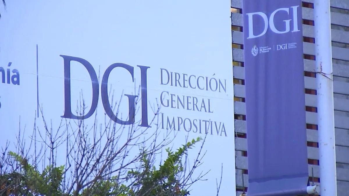 DGI contactará por WhatsApp a contribuyentes que no presentaron declaración de IRPF