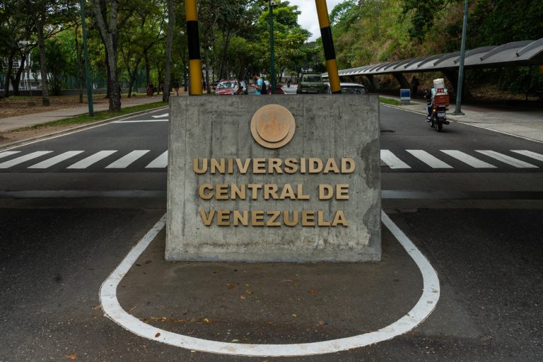 UCV y Ministerio acuerdan mesa para revisar el ingreso universitario