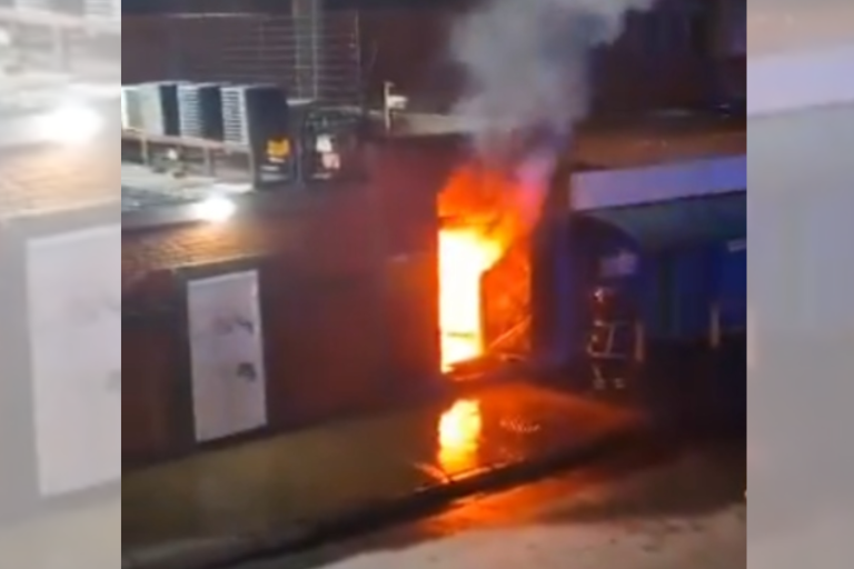 Incendio en transformadores deja sin luz a Trigal Sur y vecinos protestan en Valencia