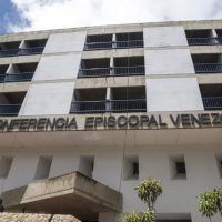 CEV advierte fallas estructurales en educación y salud y pide acuerdo nacional