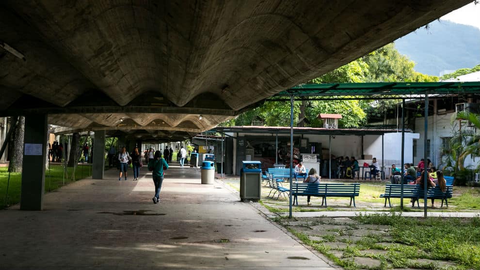 Nuevo monto de becas universitarias: $40 para estudiantes y $60 para preparadores