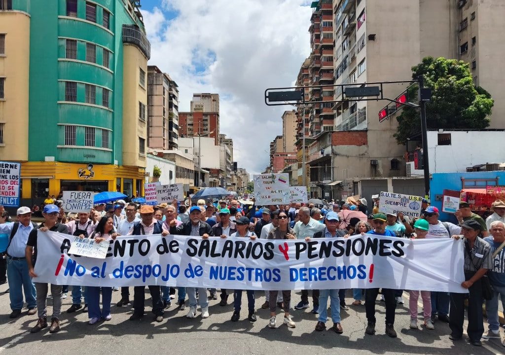Gremios de salud, educación y abogados convocan marcha en Caracas para el 13 de octubre