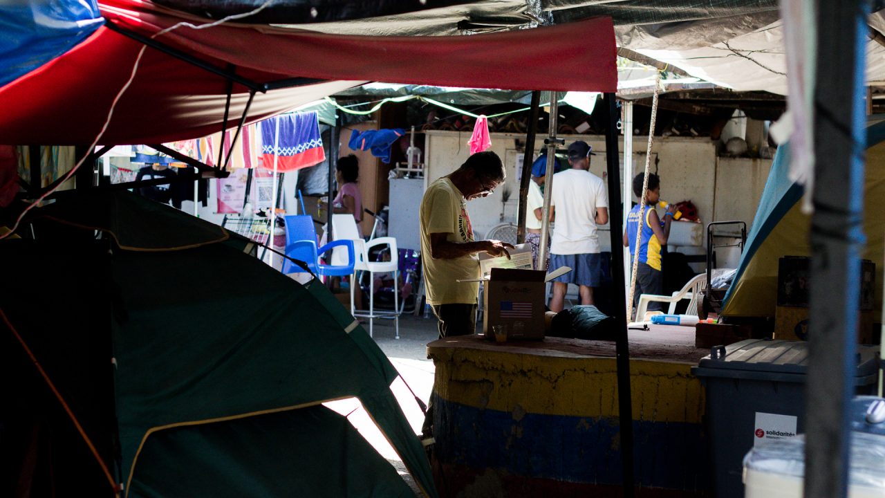 Familias en refugio Sonrisa Grande esperan evaluación de viviendas tras sismo