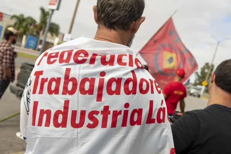 FTIL en conflicto por despido de 25 trabajadores reponedores de Conaprole